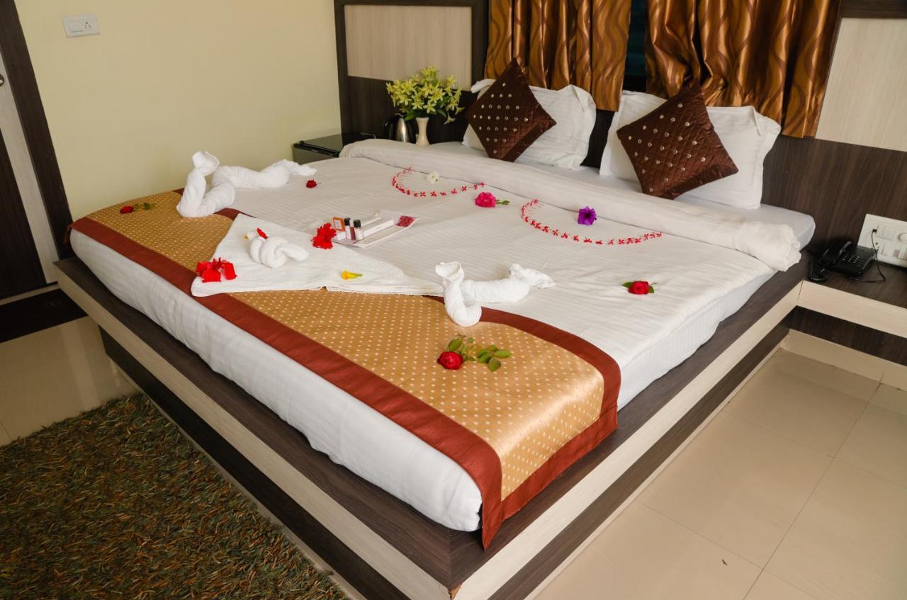 Hotel Vaishnavi Heights Aurangabad  ภายนอก รูปภาพ