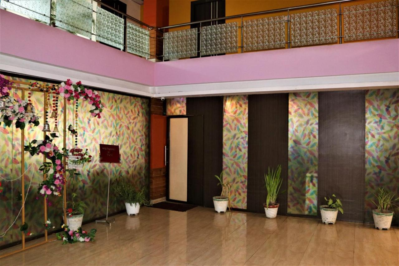 Hotel Vaishnavi Heights Aurangabad  ภายนอก รูปภาพ